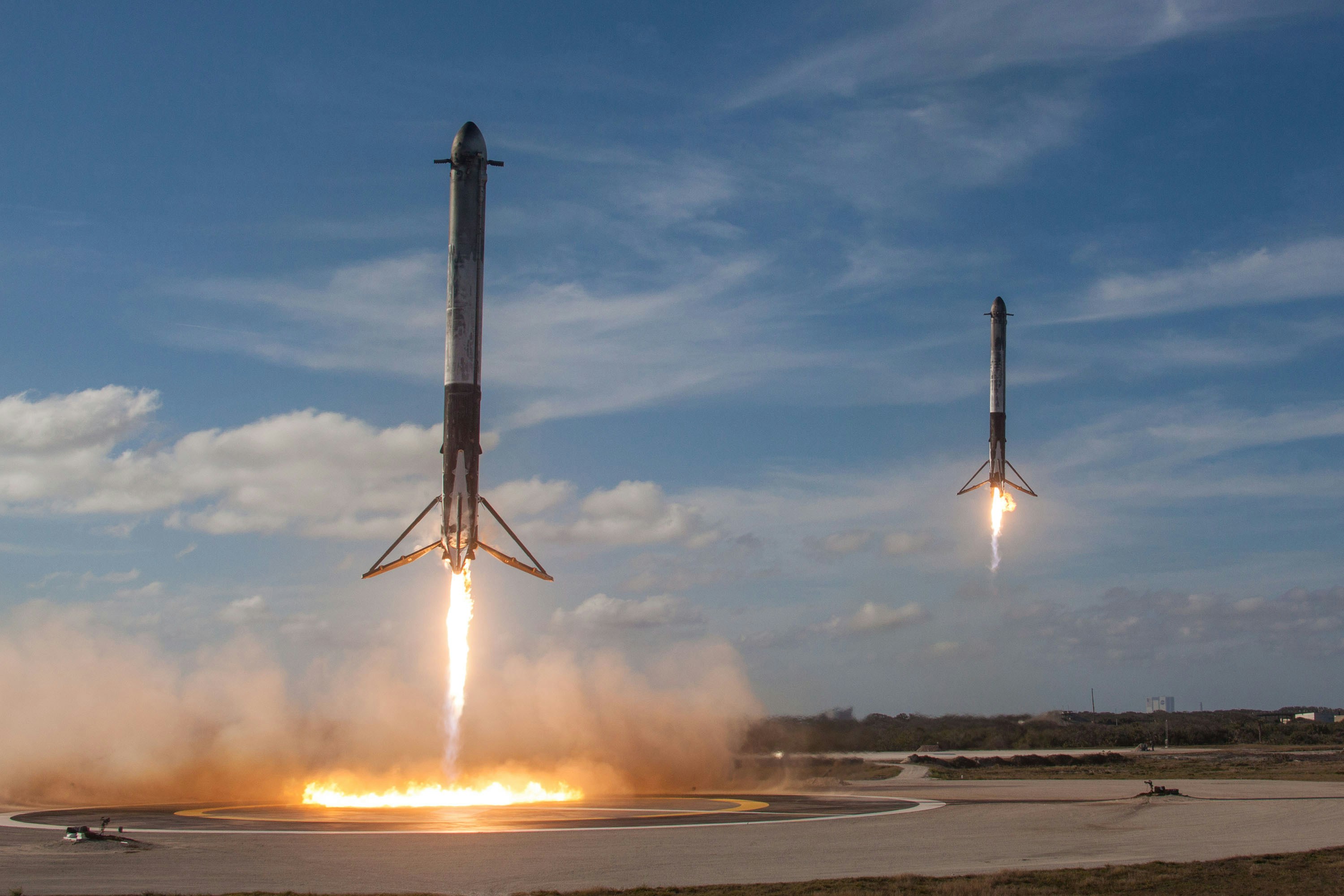 Investors Brace for SpaceX IPO as Demand, Scale, and Ambition Collide